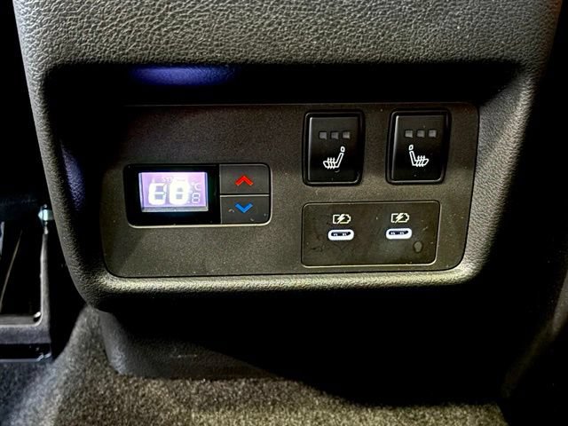 Used 2024 Nissan Rogue Platinum w/ Platinum Premium Package FWD image 19