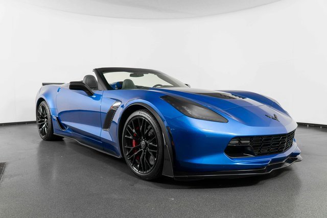 Used 2015 Chevrolet Corvette Z06 w/ 3LZ Preferred Equipment Group image 2