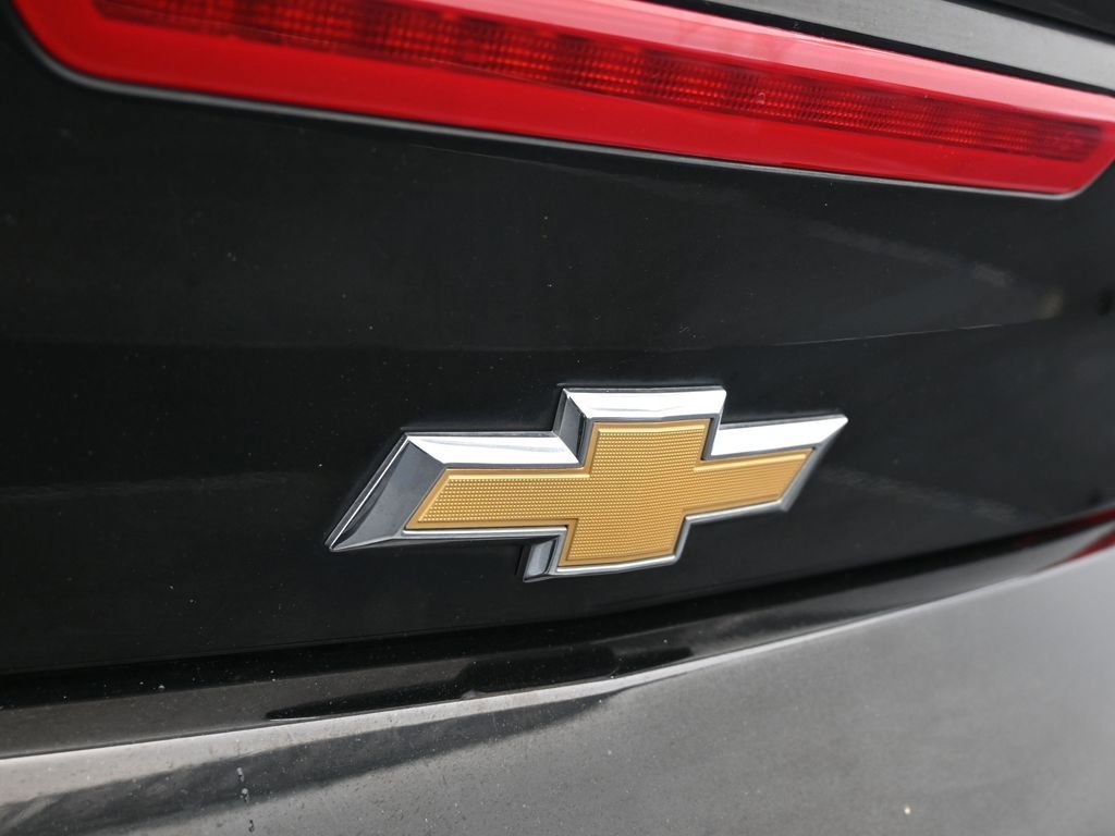 Used 2022 Chevrolet Camaro LT image 34