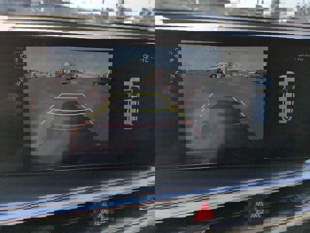 Used 2024 Kia Sorento S image 21