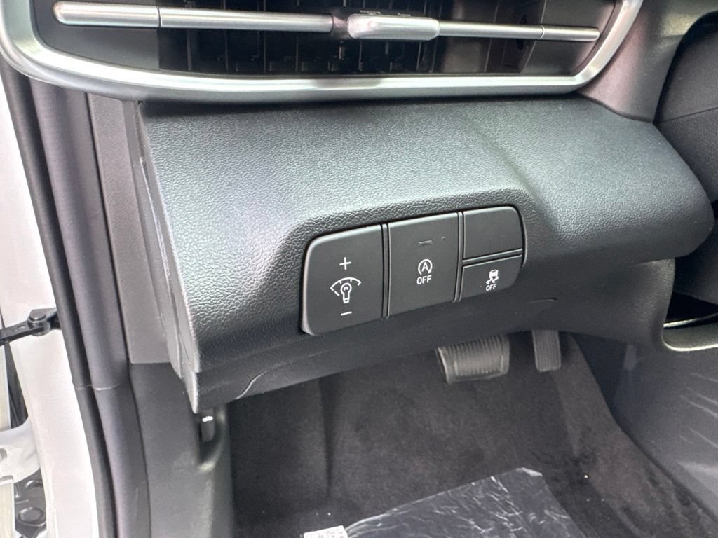 New 2026 Hyundai Elantra SE FWD image 11