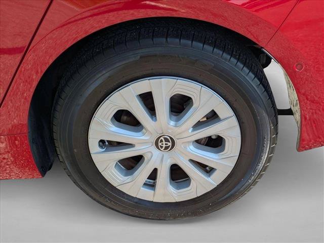 Used 2022 Toyota Prius LE FWD image 22