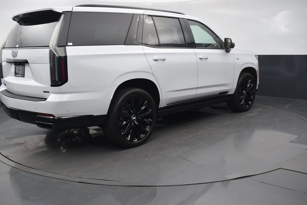 Certified 2026 Cadillac Escalade Platinum Sport w/ LPO, ONYX Package AWD/4WD image 6