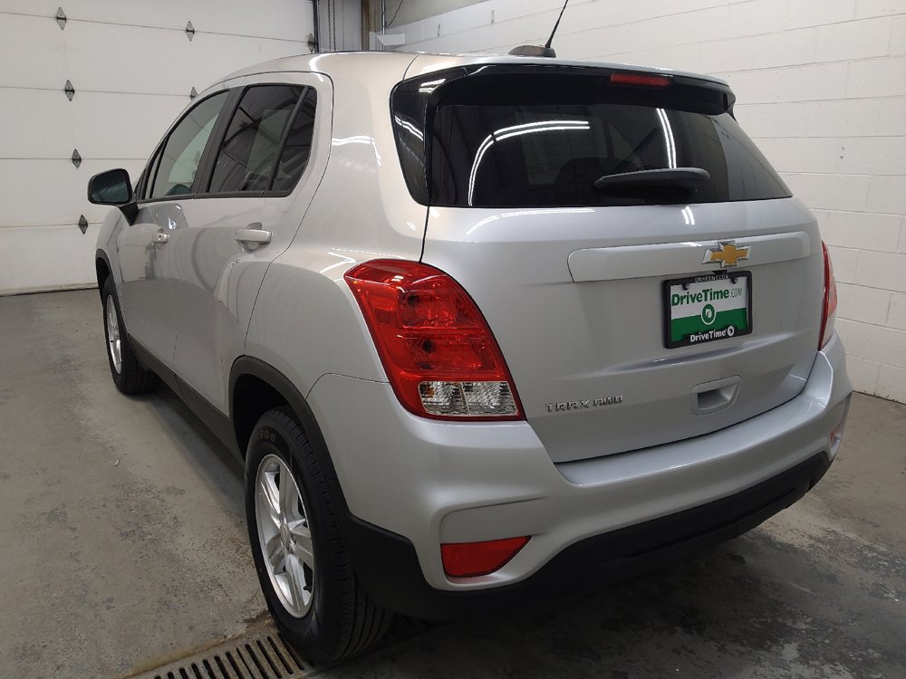 Used 2022 Chevrolet Trax LS w/ Tint and Cruise Package AWD/4WD image 5