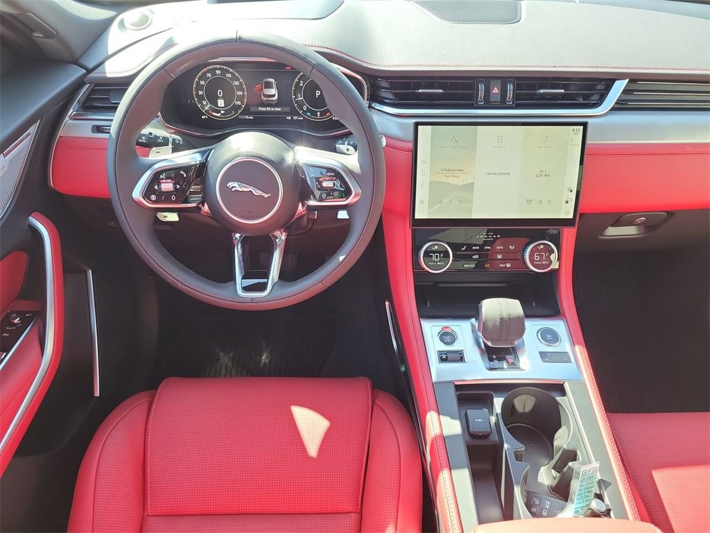 Used 2026 Jaguar F-PACE R-Dynamic S image 19