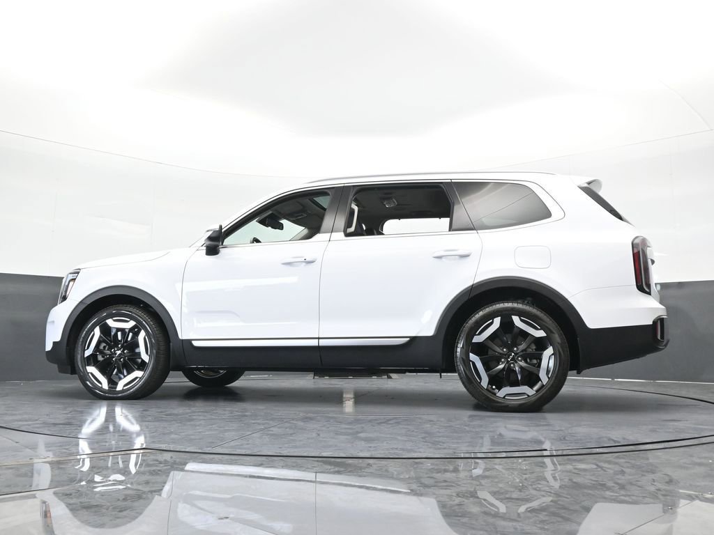 Used 2023 Kia Telluride EX image 62