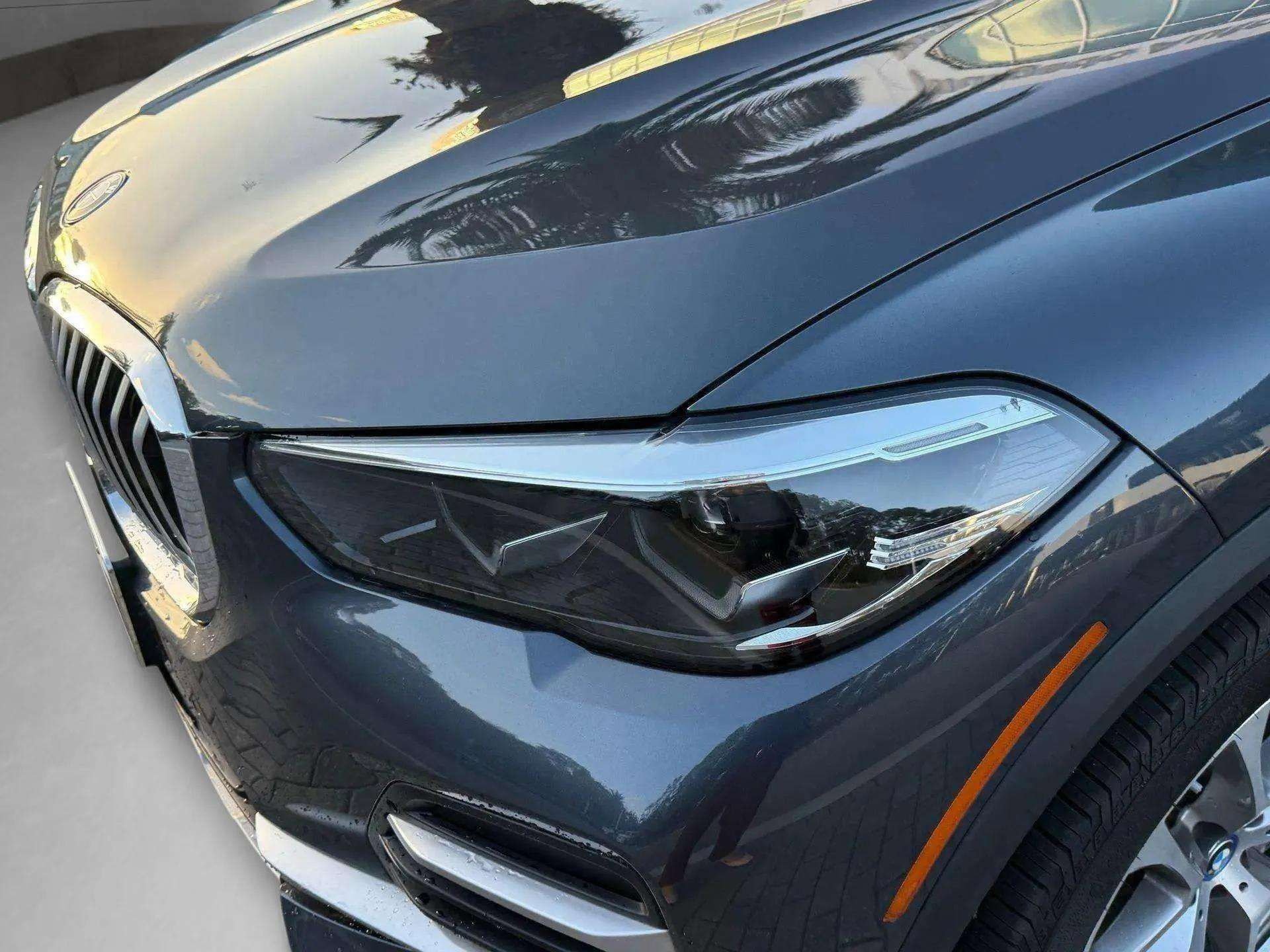 Used 2022 BMW X5 xDrive45e w/ Climate Comfort Package image 17