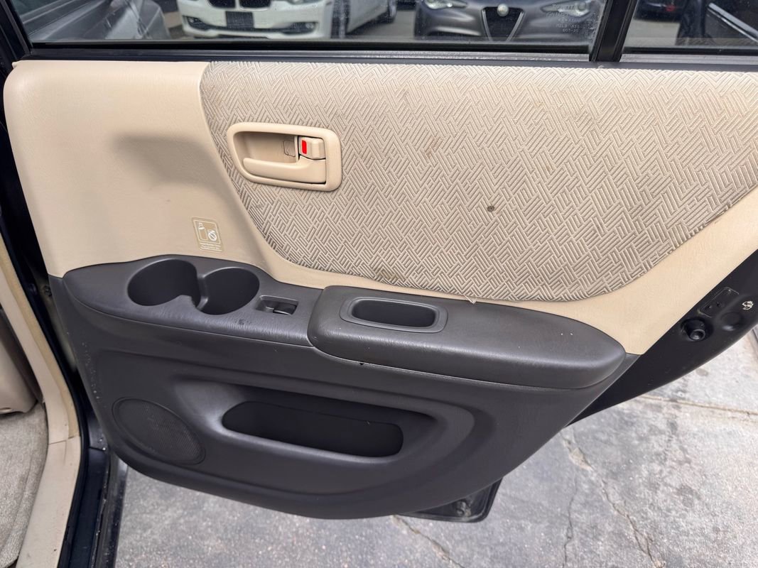 Used 2001 Toyota Highlander 4WD image 20