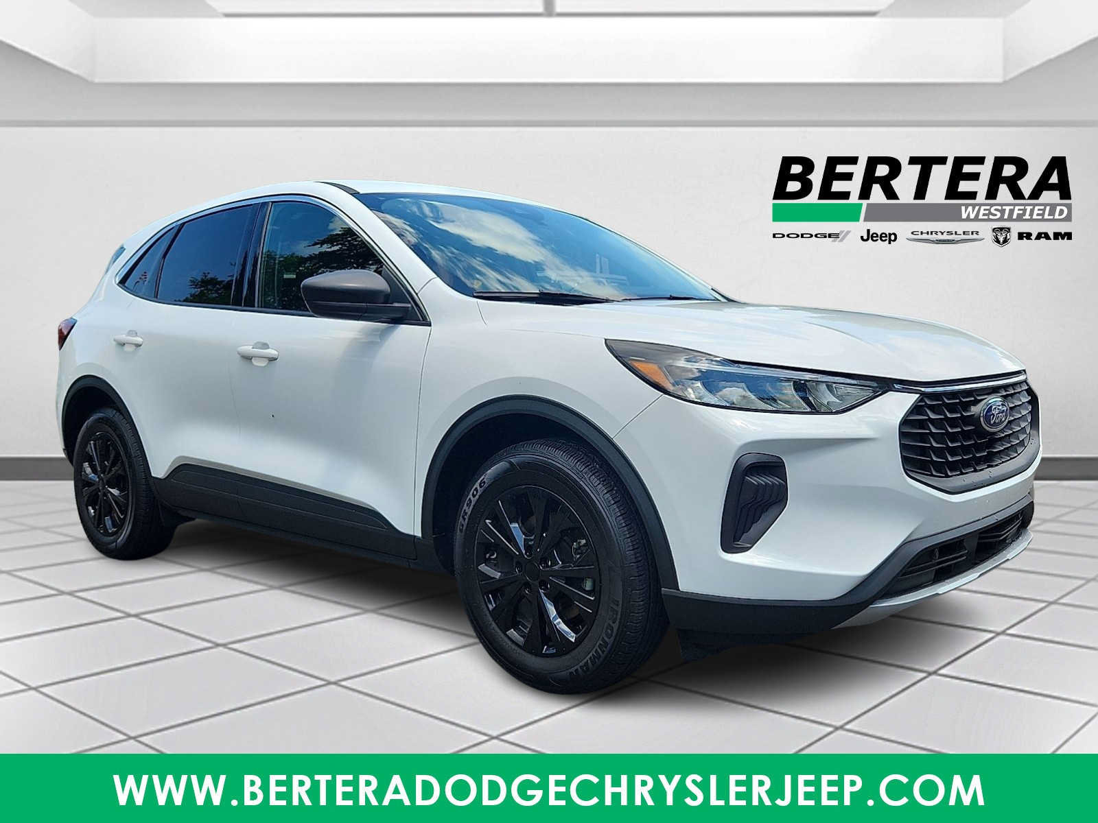 Used 2024 Ford Escape Active FWD image 1