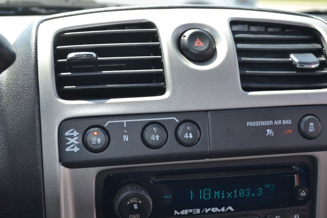 Used 2012 Chevrolet Colorado LT AWD/4WD image 12