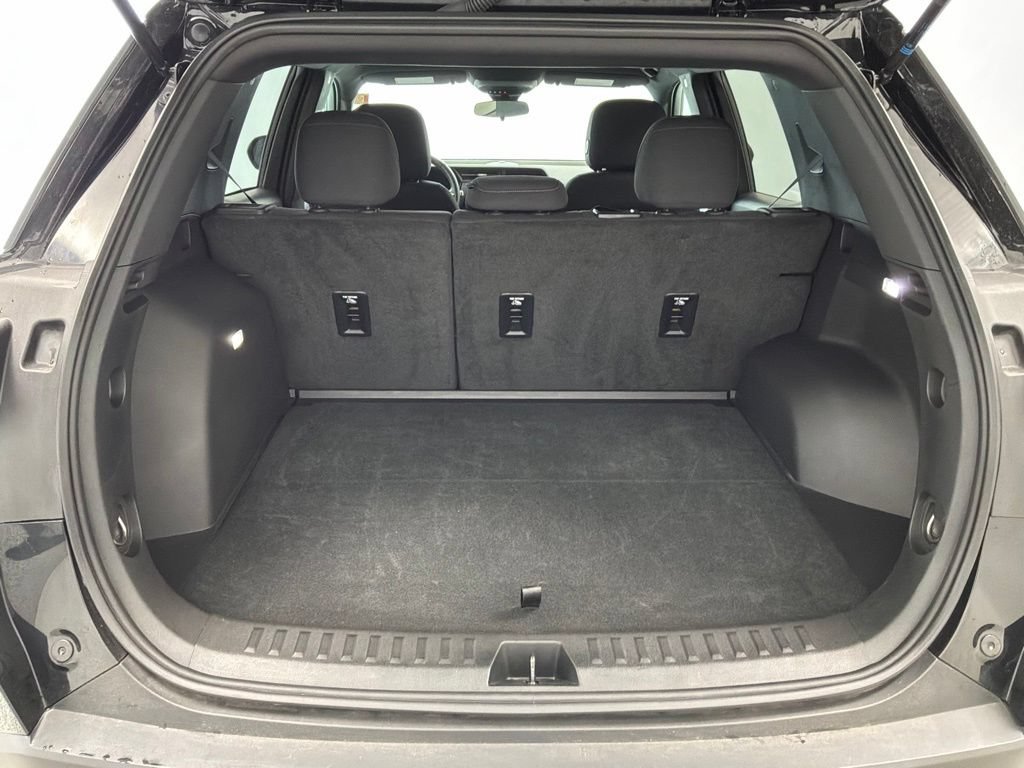 Used 2025 GMC Terrain Elevation AWD/4WD image 26