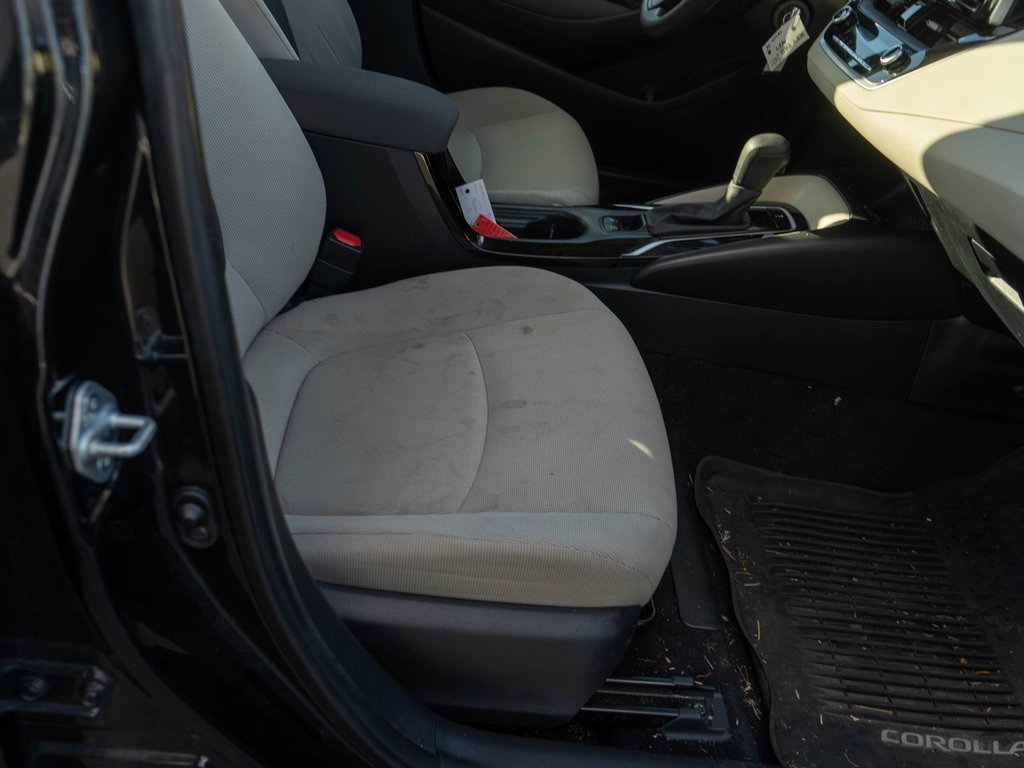 Used 2020 Toyota Corolla LE image 10
