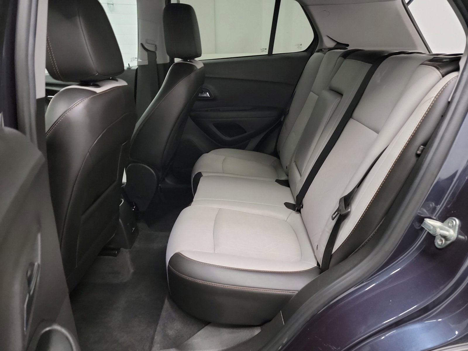 Used 2019 Chevrolet Trax LT w/ LT Convenience Package image 27