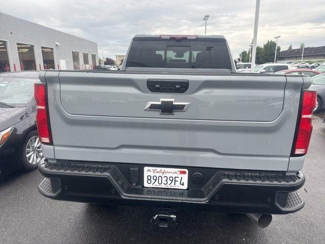 Used 2025 Chevrolet Silverado 2500 ZR2 w/ Technology Package image 8