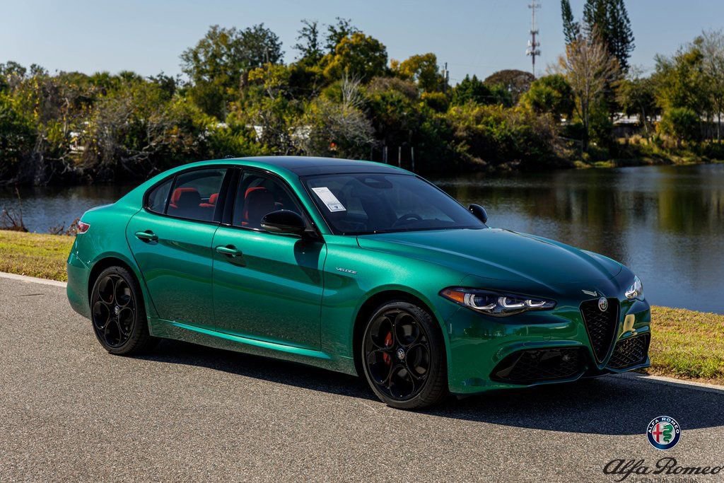 New 2025 Alfa Romeo Giulia w/ Veloce Package Rwd