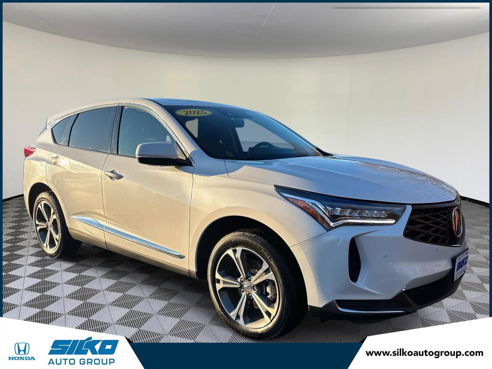 Used 2025 Acura RDX w/ Technology Package