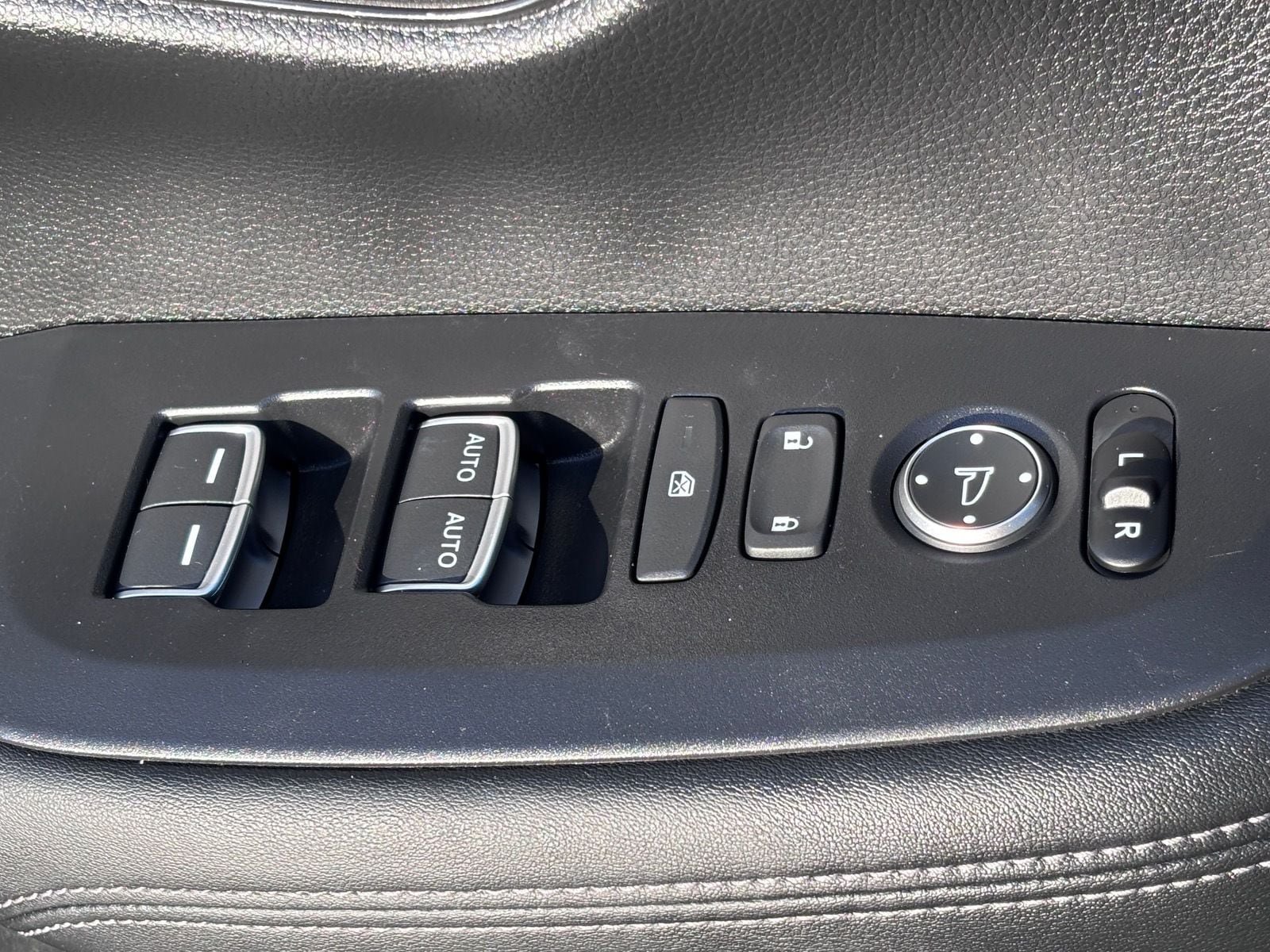 Certified 2024 Honda HR-V EX-L image 21