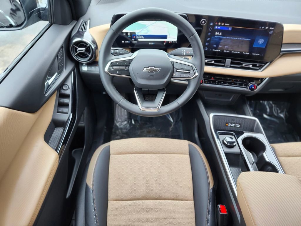 Used 2026 Chevrolet Equinox ACTIV w/ Convenience Package III image 11