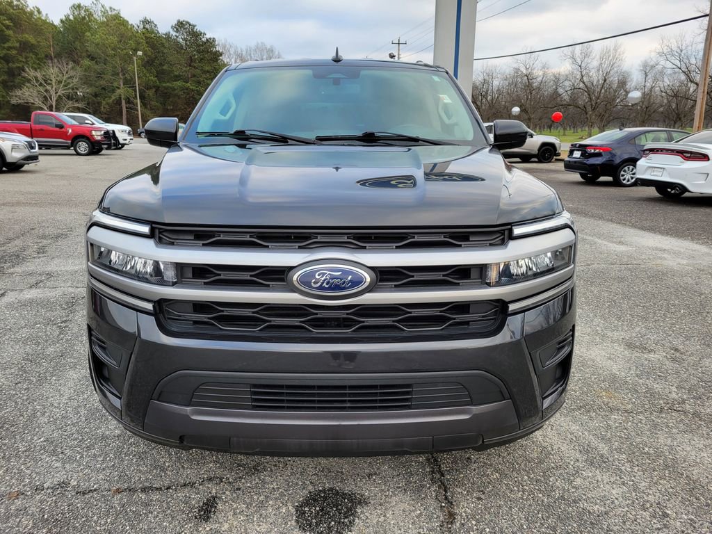 Certified 2023 Ford Expedition Max XLT image 9