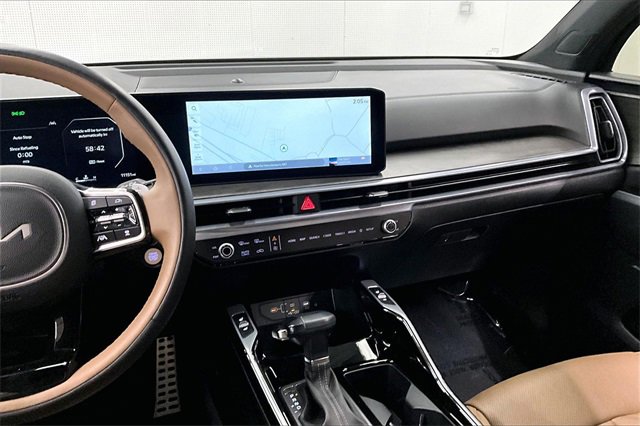 Used 2024 Kia Sorento SX Prestige w/ Olive Brown Leather Package image 6