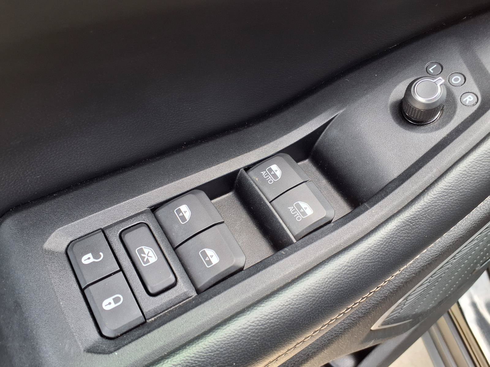 Used 2023 Jeep Grand Cherokee Limited AWD/4WD image 15