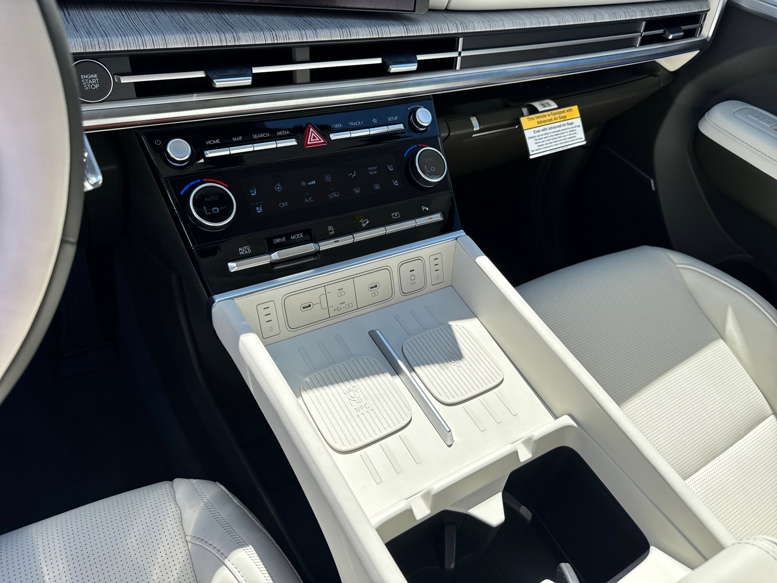 New 2025 Hyundai Santa Fe Calligraphy image 22