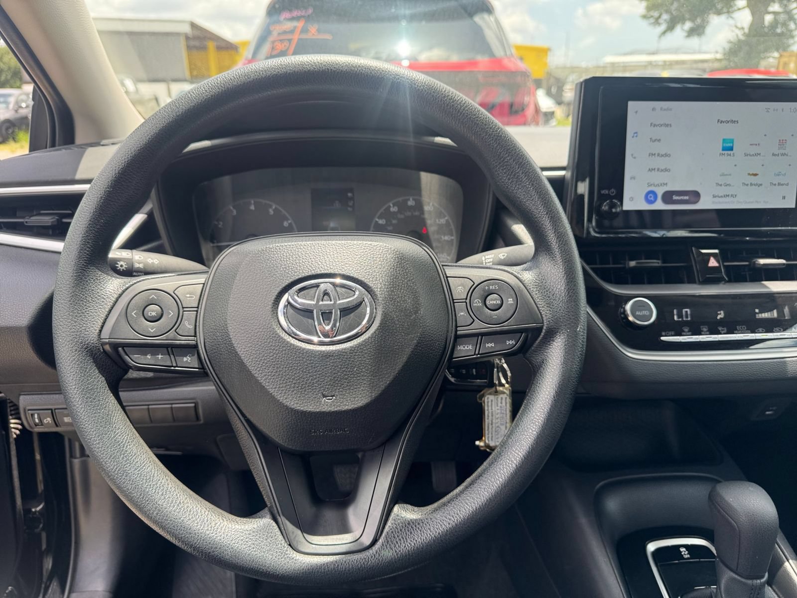 Used 2025 Toyota Corolla LE FWD image 27