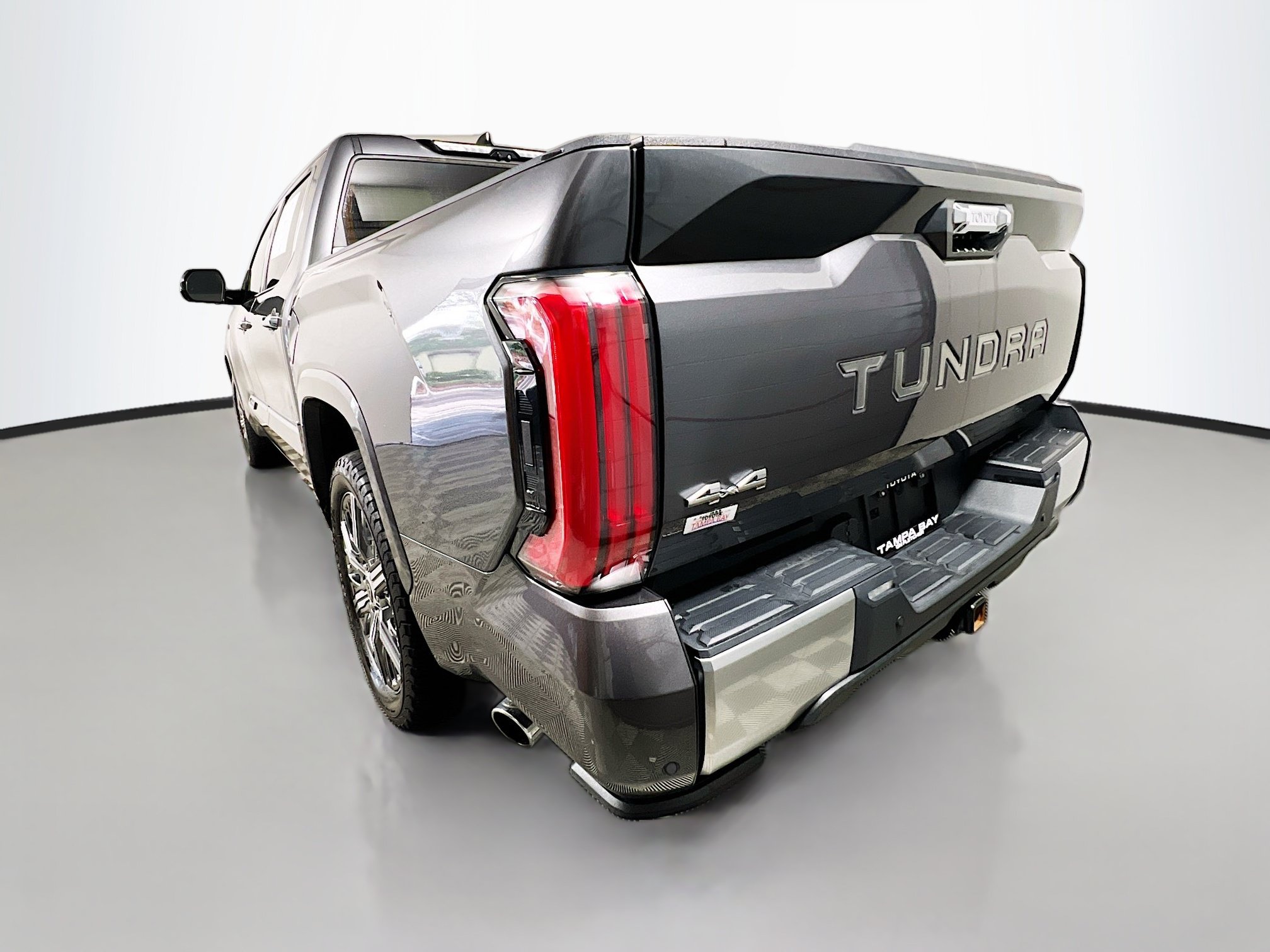 Used 2023 Toyota Tundra Capstone AWD/4WD image 8