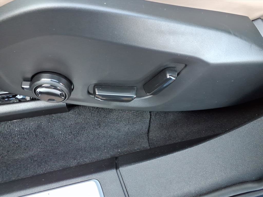 New 2026 Volvo XC90 B6 Ultra w/ Protection Package Premier image 18