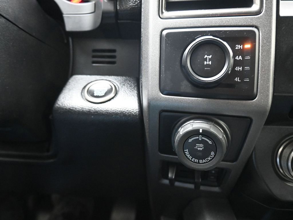 Used 2018 Ford F150 Raptor w/ Equipment Group 802A Luxury image 26