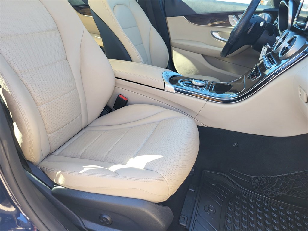 Used 2017 Mercedes-Benz C 300 4MATIC Sedan w/ Premium 2 Package image 23