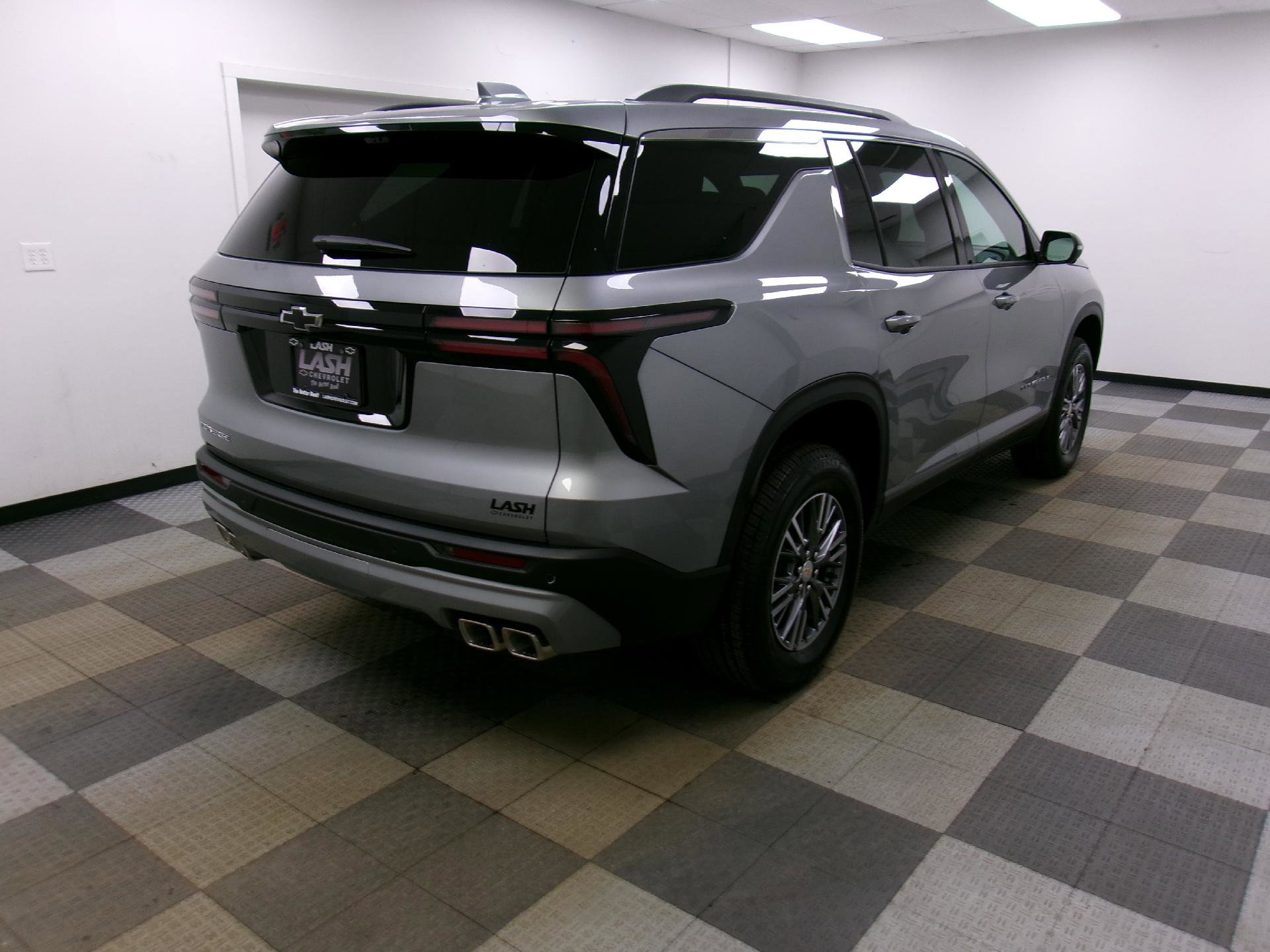 New 2026 Chevrolet Traverse LT w/ Driver Confidence Package FWD image 15