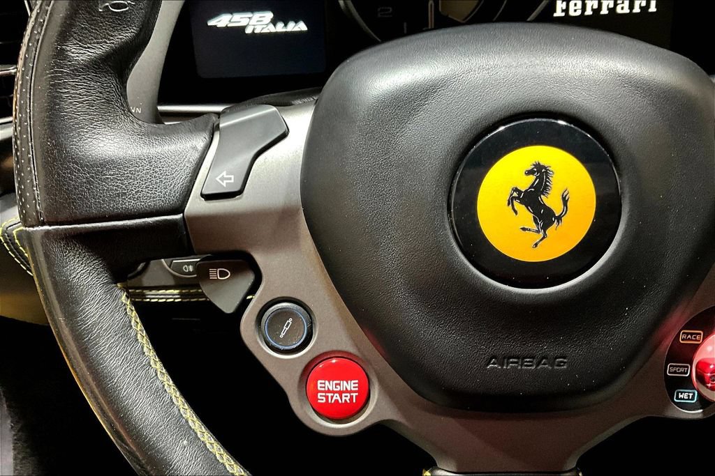Used 2013 Ferrari 458 Italia Coupe RWD image 11
