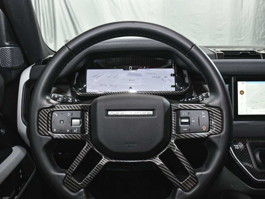 Used 2023 Land Rover Defender 90 X-Dynamic SE AWD/4WD image 32