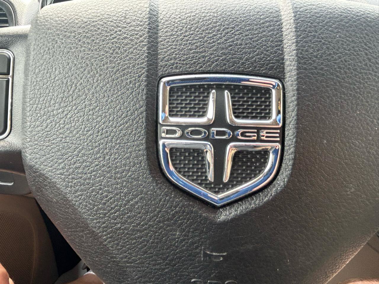 Used 2016 Dodge Grand Caravan SXT FWD image 19