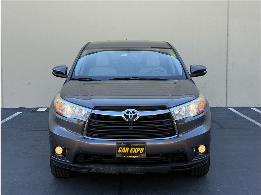 Used 2016 Toyota Highlander Plus AWD/4WD image 2