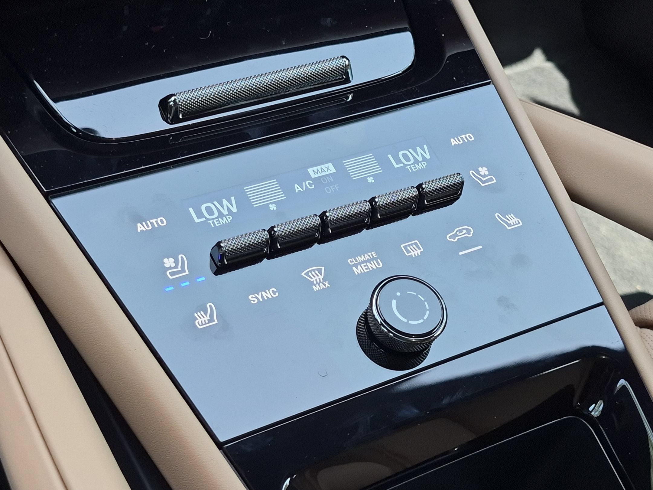 New 2026 Porsche Cayenne E-Hybrid AWD/4WD image 16