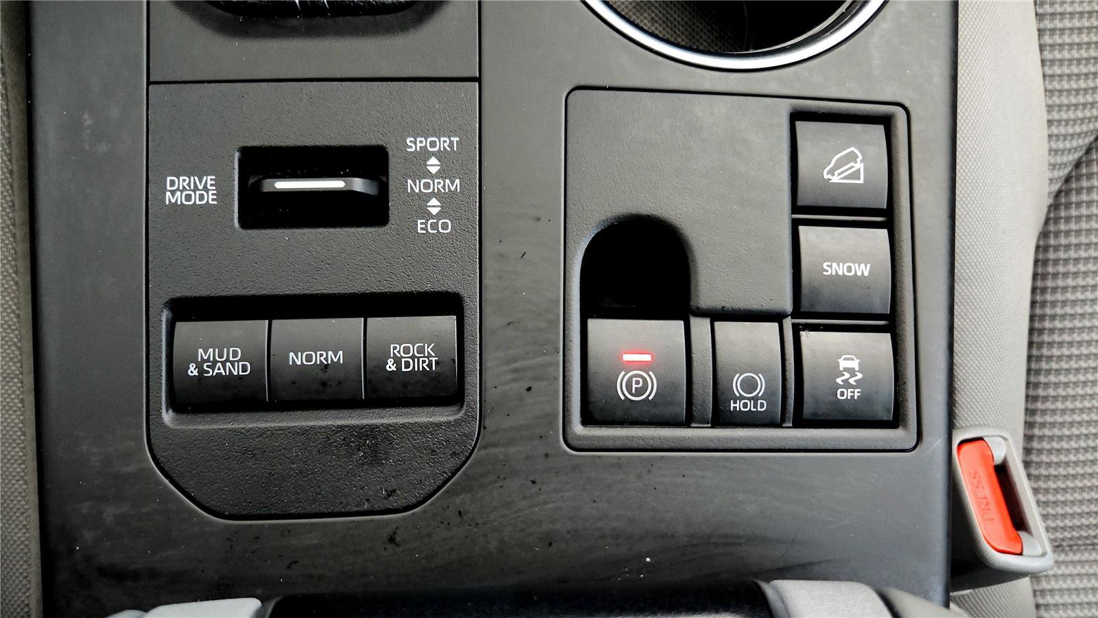 Used 2023 Toyota Highlander LE image 35