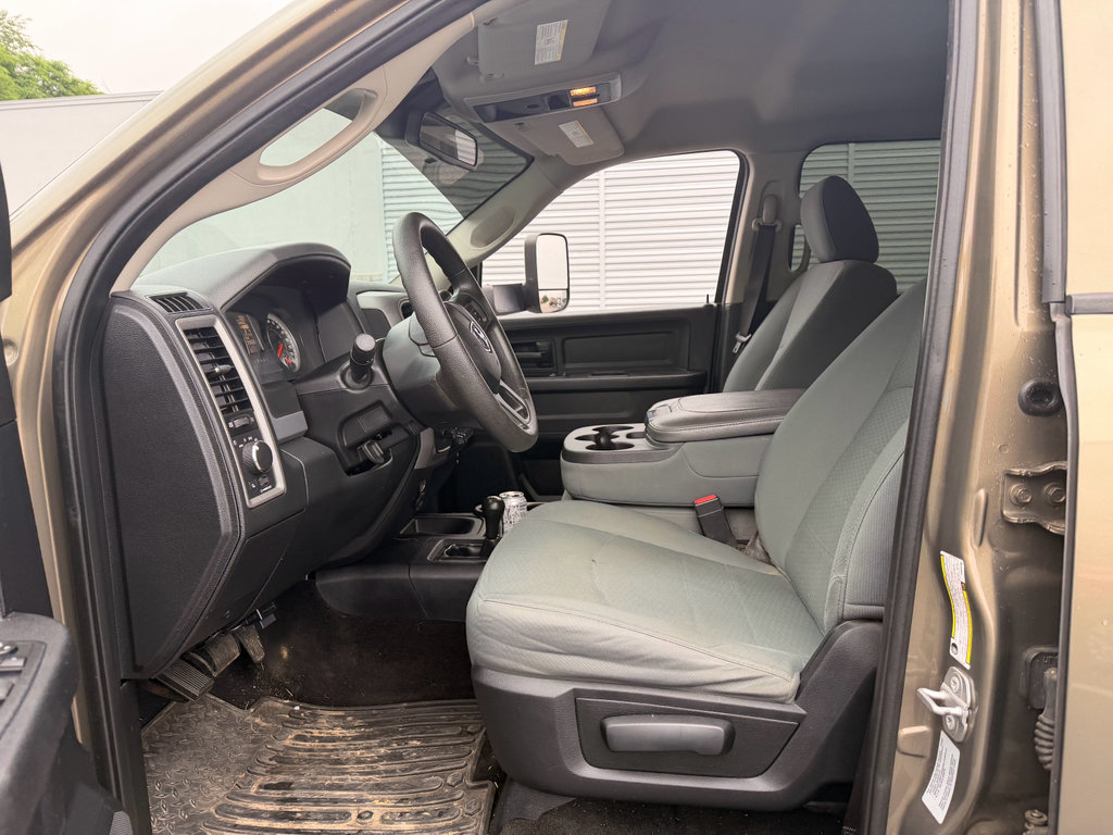 Used 2015 RAM 2500 Tradesman w/ Chrome Appearance Group AWD/4WD image 6