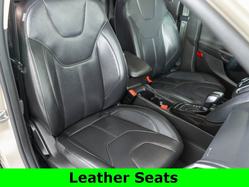 Used 2018 Ford Focus Titanium image 7