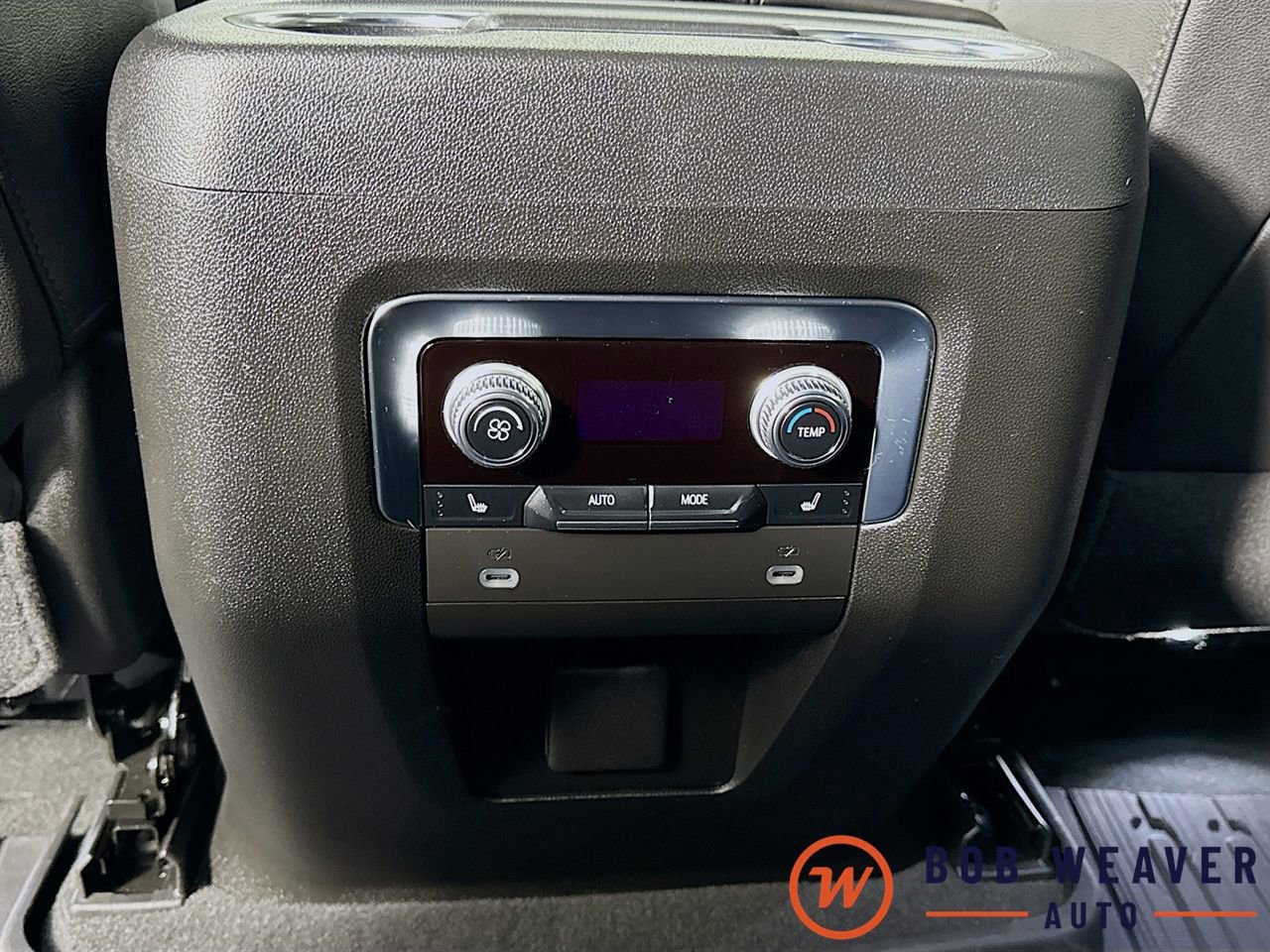 Used 2024 GMC Yukon XL AT4 image 28