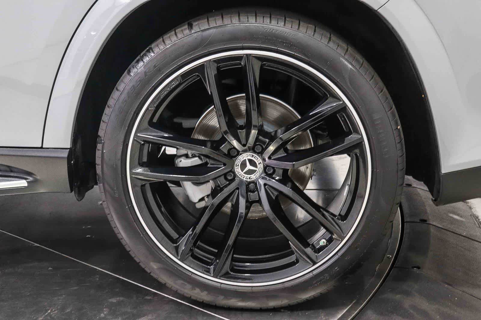 Used 2024 Mercedes-Benz GLS 580 4MATIC image 10
