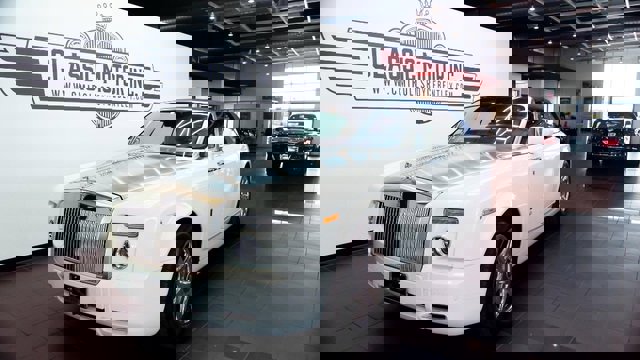 Used 2011 Rolls-Royce Phantom Drophead Coupe image 17