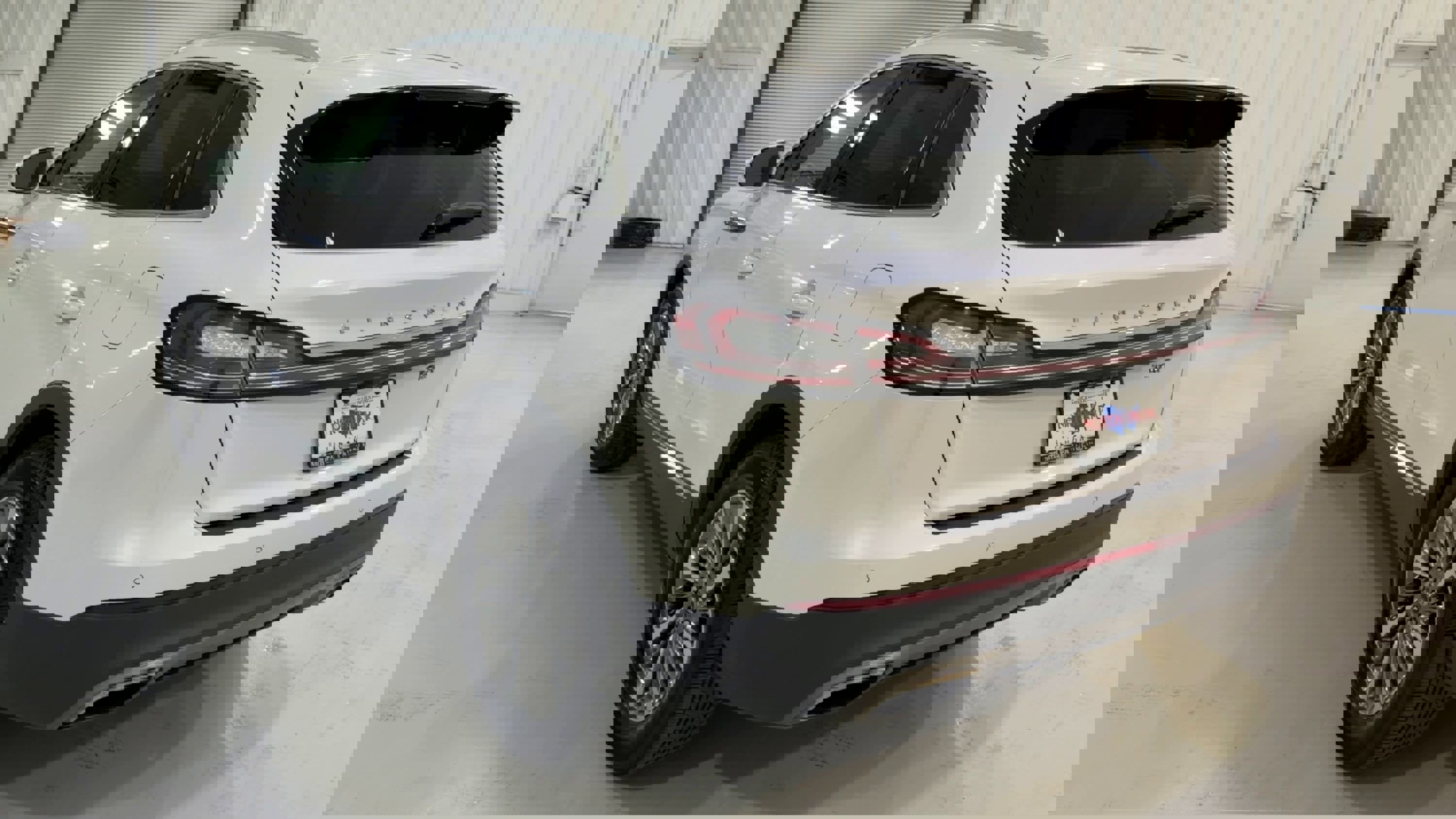 Used 2019 Lincoln Nautilus Select w/ Cargo Utility Package image 8