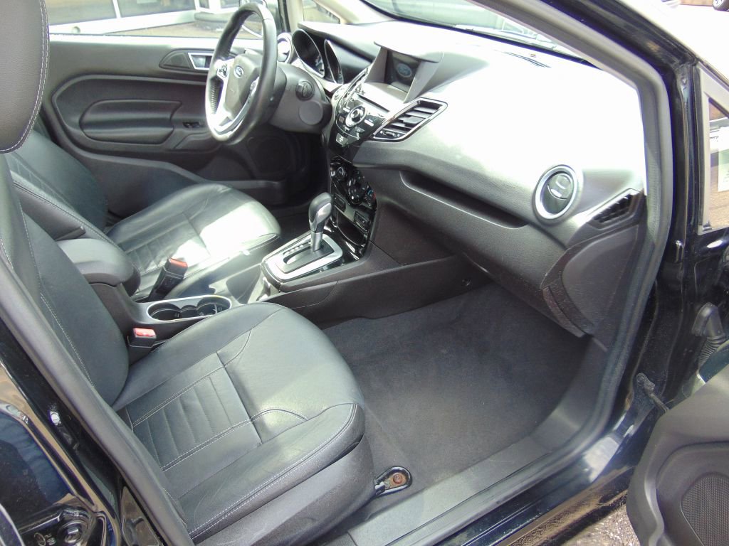 Used 2017 Ford Fiesta Titanium image 5