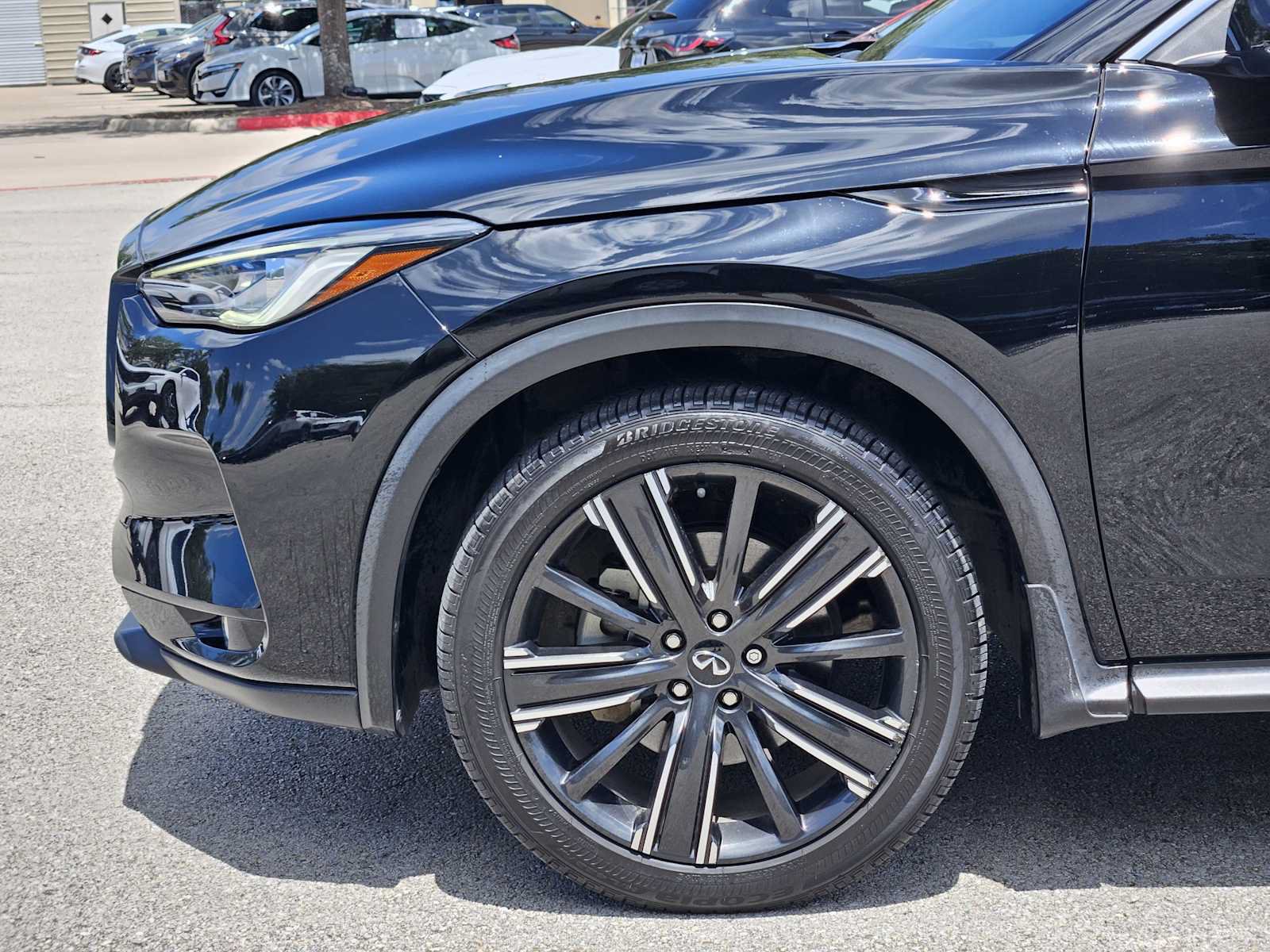 Used 2022 INFINITI QX50 Luxe w/ Appearance Package FWD image 8