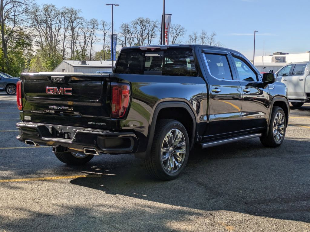 Certified 2023 GMC Sierra 1500 Denali w/ Denali Reserve Package AWD/4WD image 7