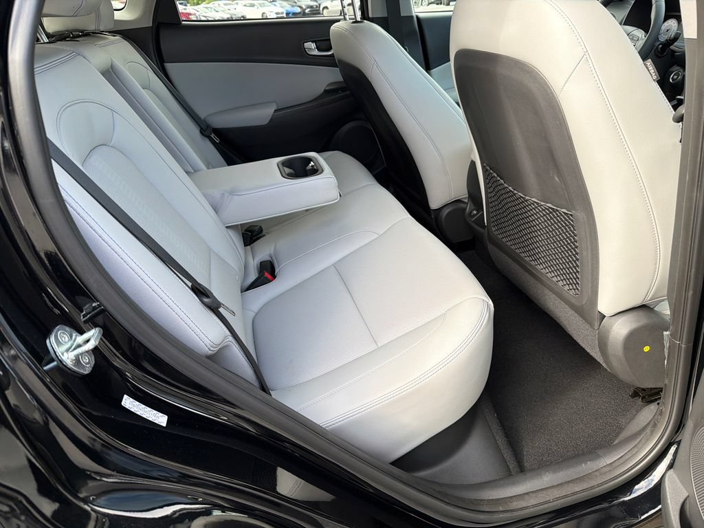 Used 2023 Hyundai Kona Limited FWD image 15