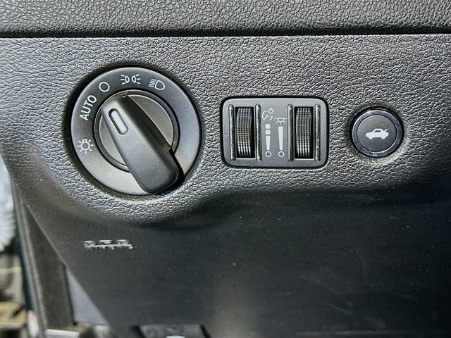Used 2023 Dodge Charger SXT RWD image 11