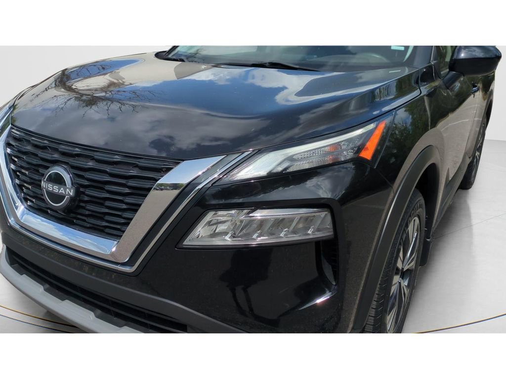 Used 2023 Nissan Rogue SV image 9